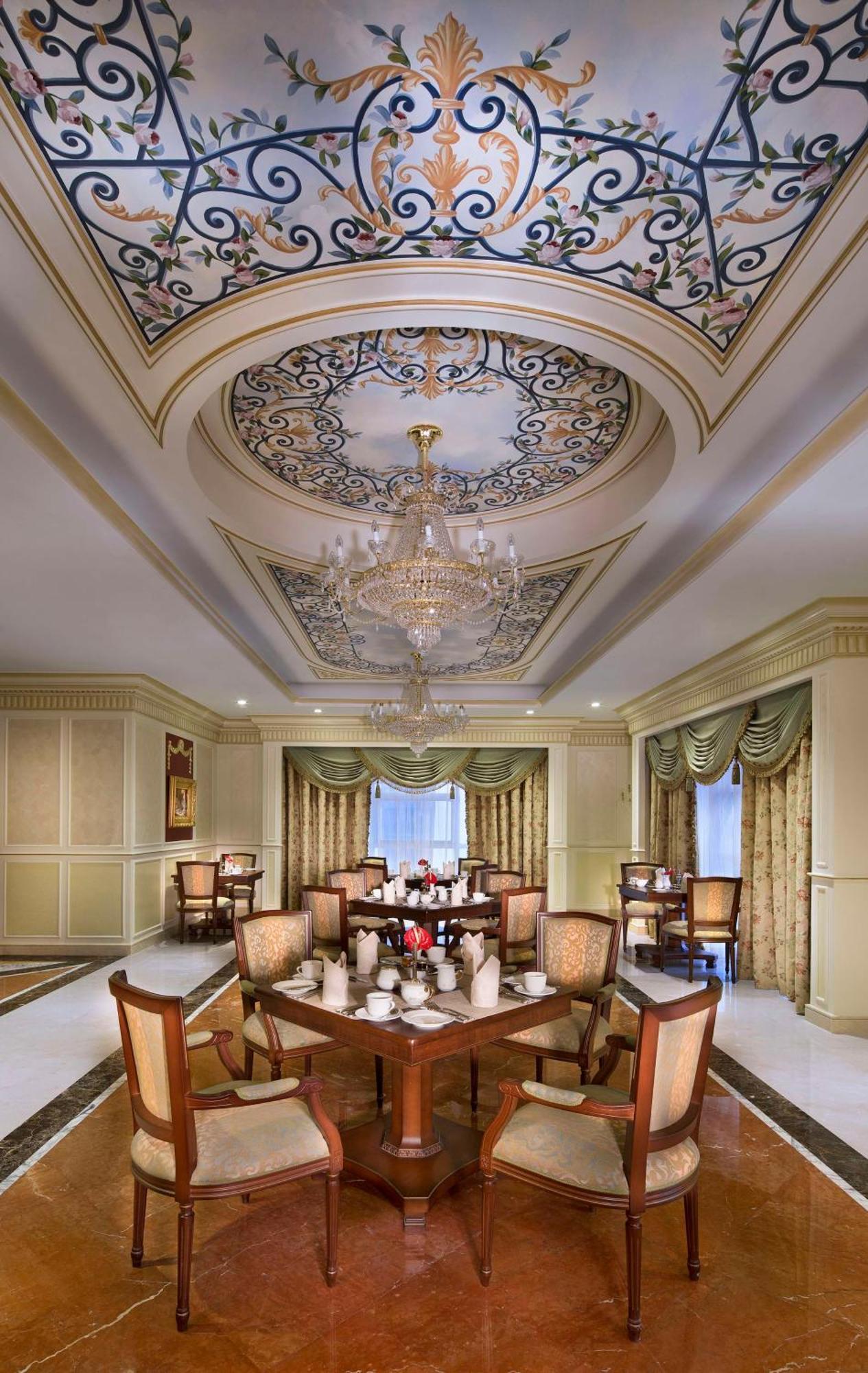 Royal Rose Abu Dhabi, A Curio Collection By Hilton Affiliated Hotel Exterior foto