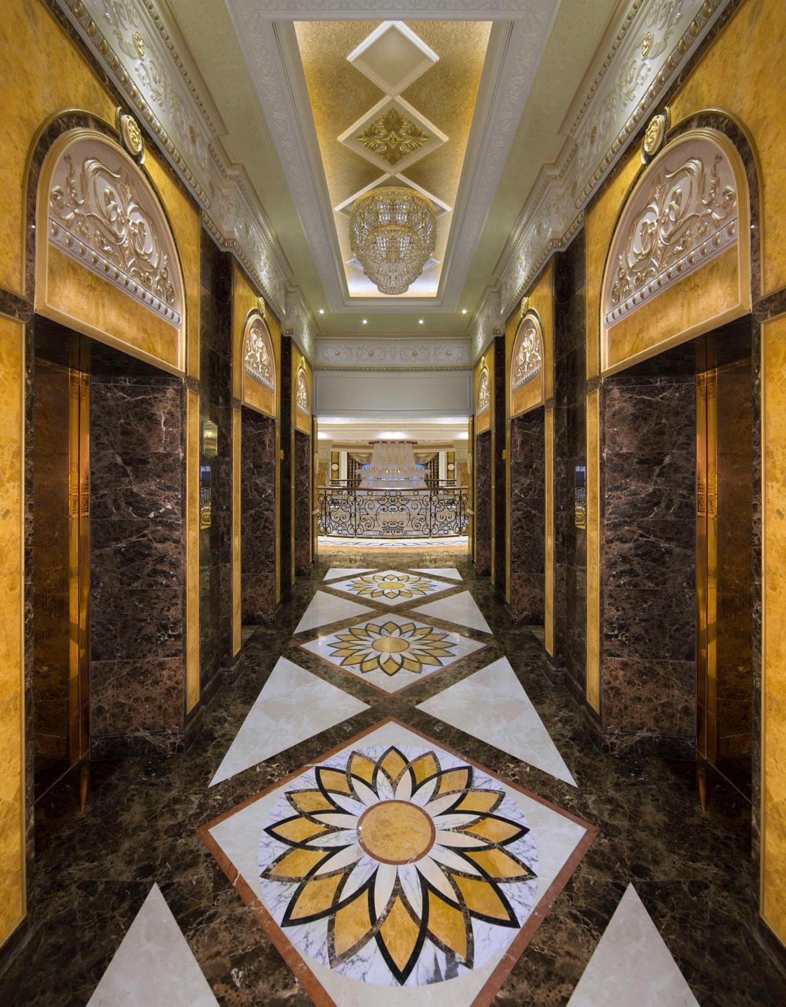 Royal Rose Abu Dhabi, A Curio Collection By Hilton Affiliated Hotel Exterior foto