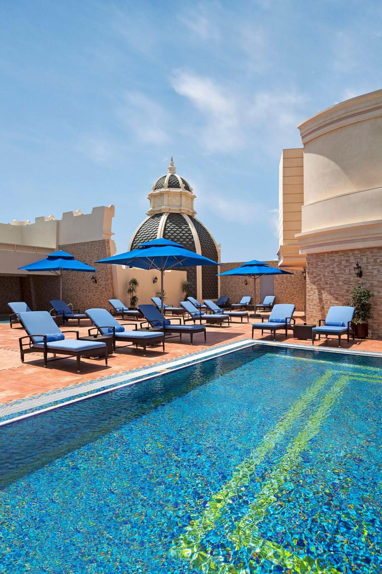 Royal Rose Abu Dhabi, A Curio Collection By Hilton Affiliated Hotel Exterior foto